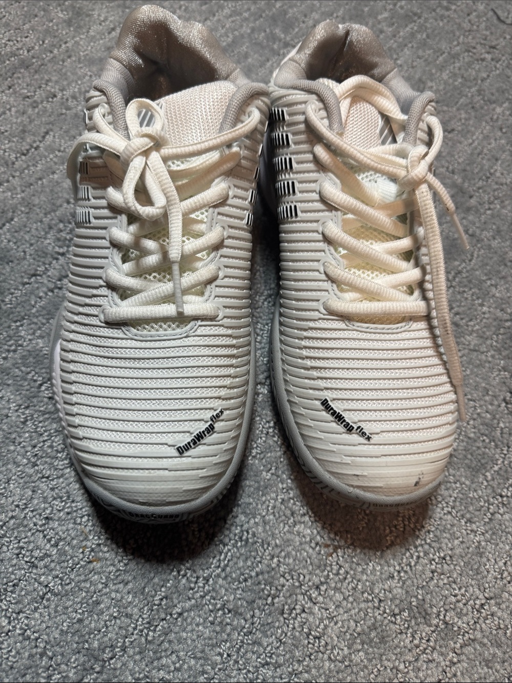 K-Swiss White Kids' Sneakers - Textured Athletic Shoes